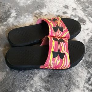 Under Armour slides size 8